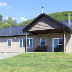 Scenic Mountain Lodge