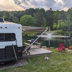 Whispering Pines Retreat (RV)