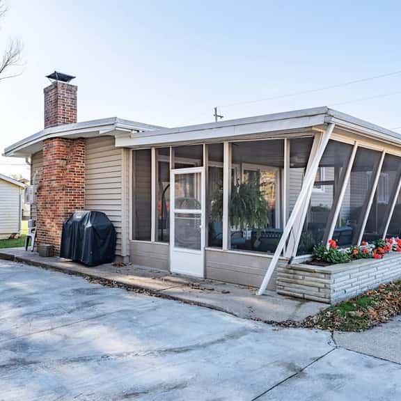 The Corner House - Image 1
