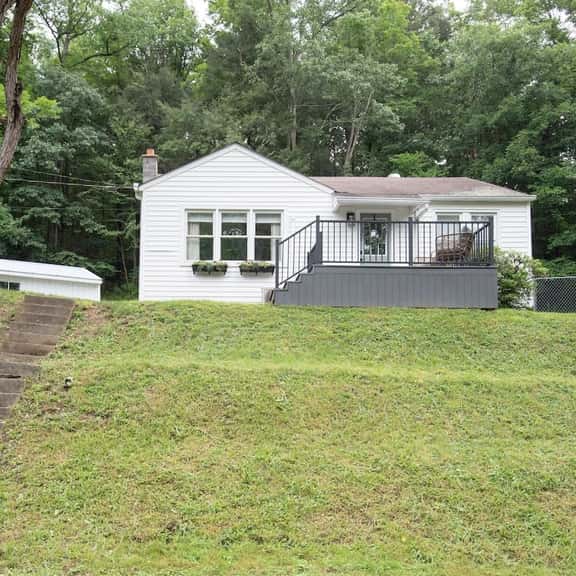 Laurel Hill - Image 1